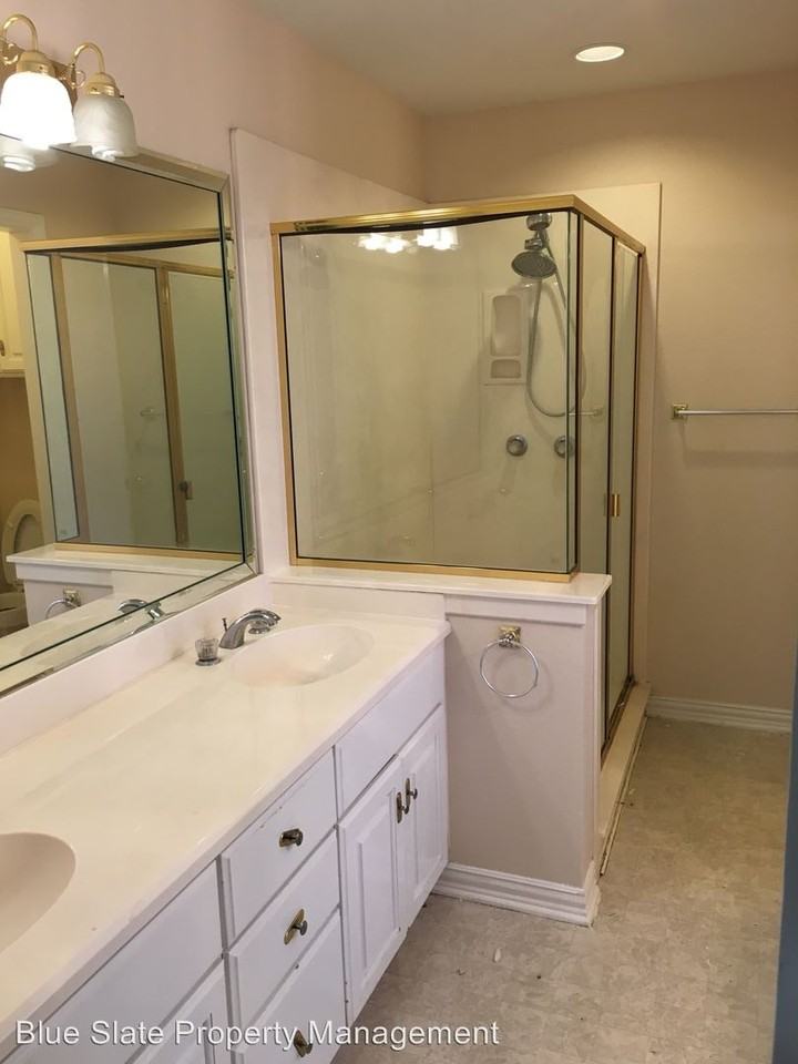 111 Dollar Ct - Photo 2 of 5