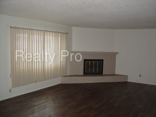 2309 Hurley Dr NW - Photo 2 of 19