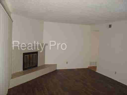 2309 Hurley Dr NW - Photo 3 of 19