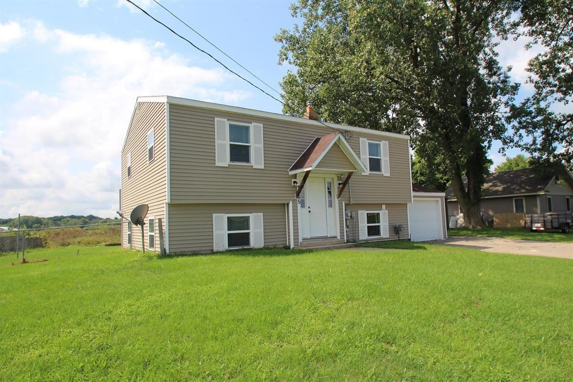 3385 Causeway Dr - Photo 3 of 33