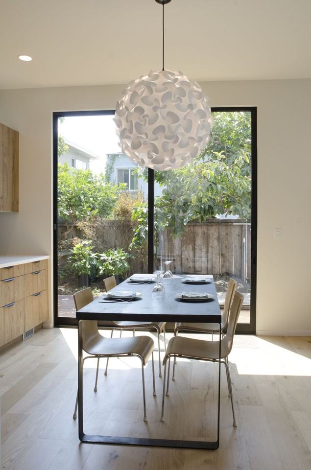 979 Aileen St - Photo 2 of 11