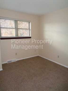 7963 Eaton St - Photo 3 of 12