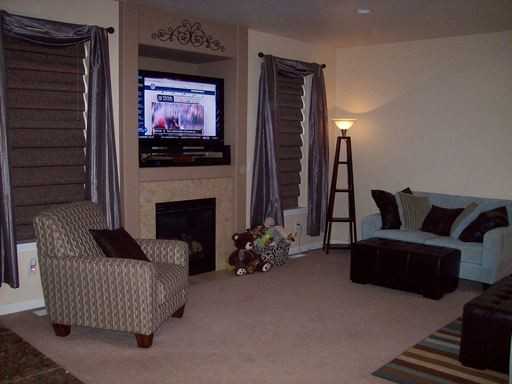 519 NE 21st Pl - Photo 2 of 12