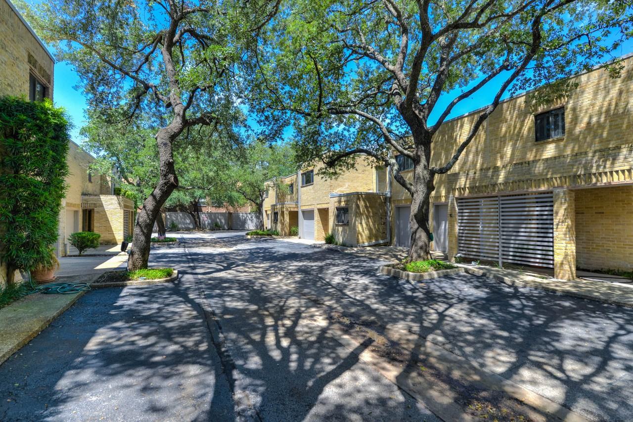 8123 N New Braunfels Ave #J - Photo 3 of 22