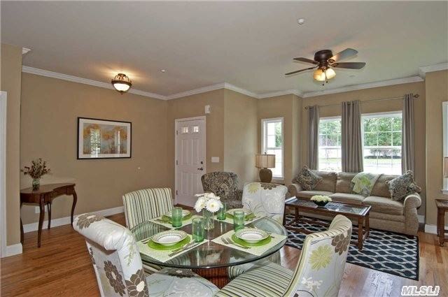 3025 Sunrise Hwy - Photo 3 of 9