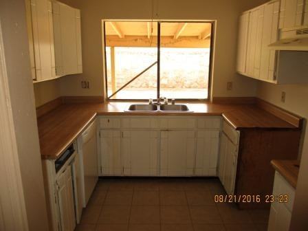 10806 Ivanhoe Dr - Photo 2 of 15