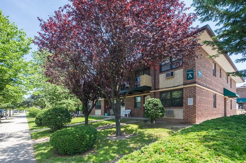 181 Robinson Ave #1 - Photo 2 of 2