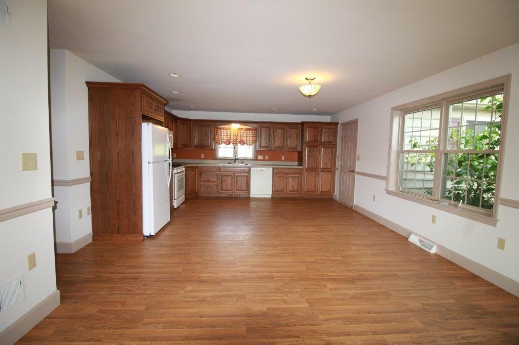 89 Highland Rd - Photo 3 of 11