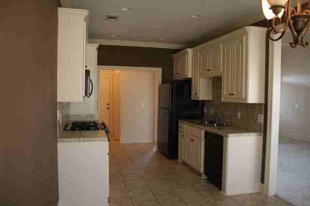 131 Stapleton Dr - Photo 3 of 15