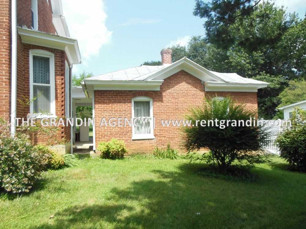 5559 Lee Hwy - Photo 2 of 17