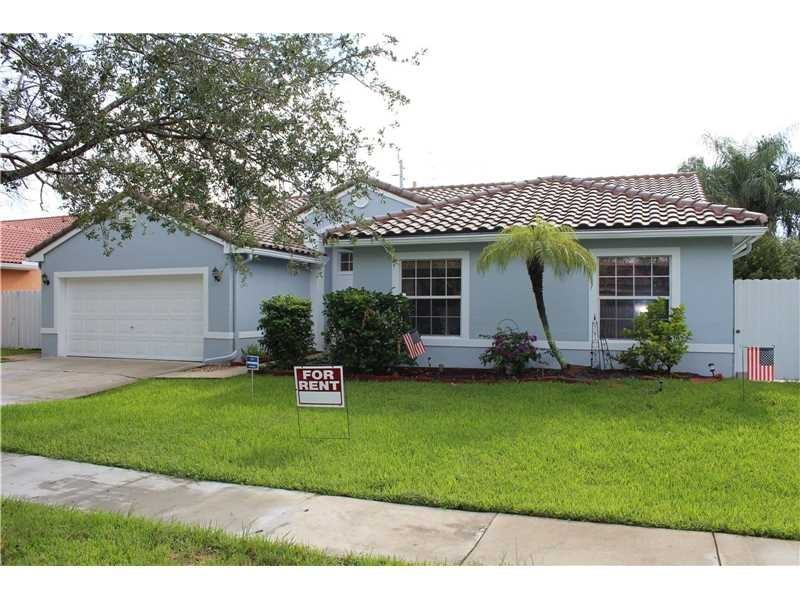 2041 SW 136th Way - Photo 2 of 8