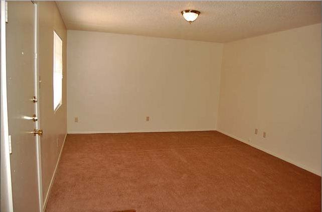 909 Baylor Ave - Photo 2 of 21