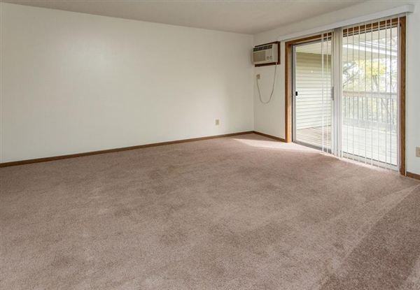 Rosemont Place Apartments - Photo 2 of 6