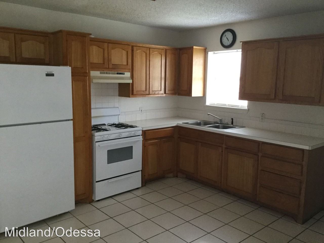 2601 Roosevelt Ave - Photo 2 of 12