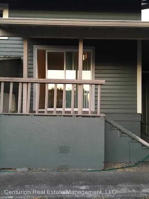 1115 N 2nd St - Photo 3 of 10