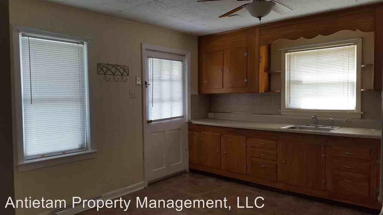 12608 Bradbury Ave - Photo 3 of 16