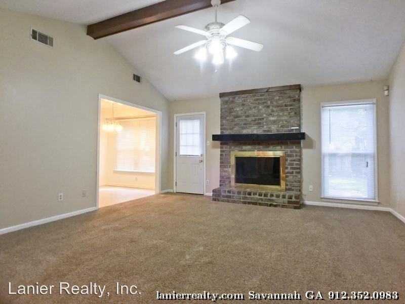 101 N Nicholson Cir - Photo 2 of 10