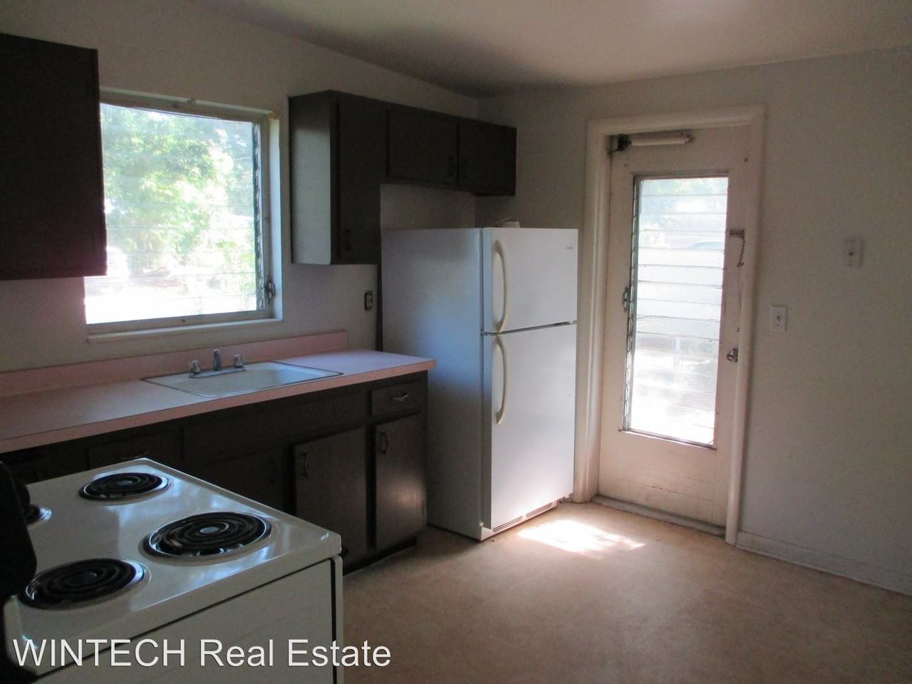 1923 Brittany Dr - Photo 2 of 8