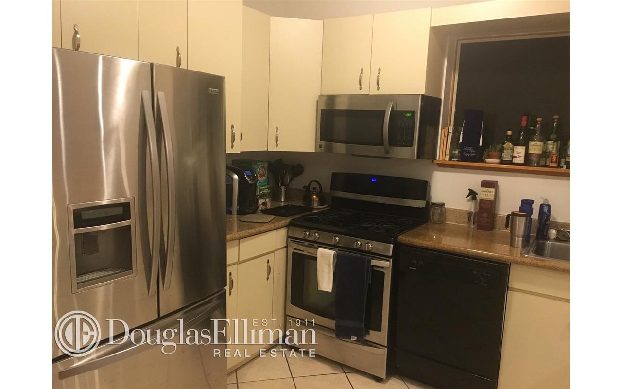 62-69 Forest Ave #3 - Photo 3 of 10