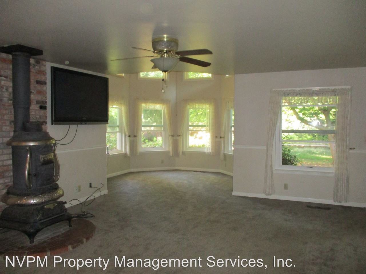 4227 Keefer Rd - Photo 3 of 7