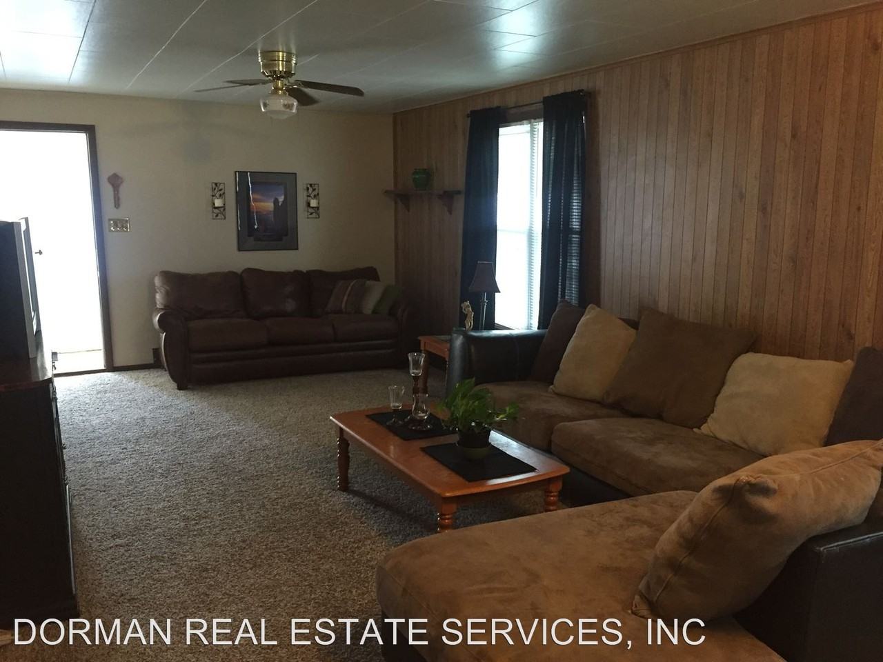 495 Golden St - Photo 2 of 10