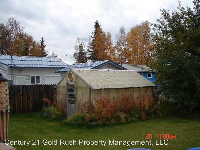 208 Bentley Dr - Photo 3 of 16