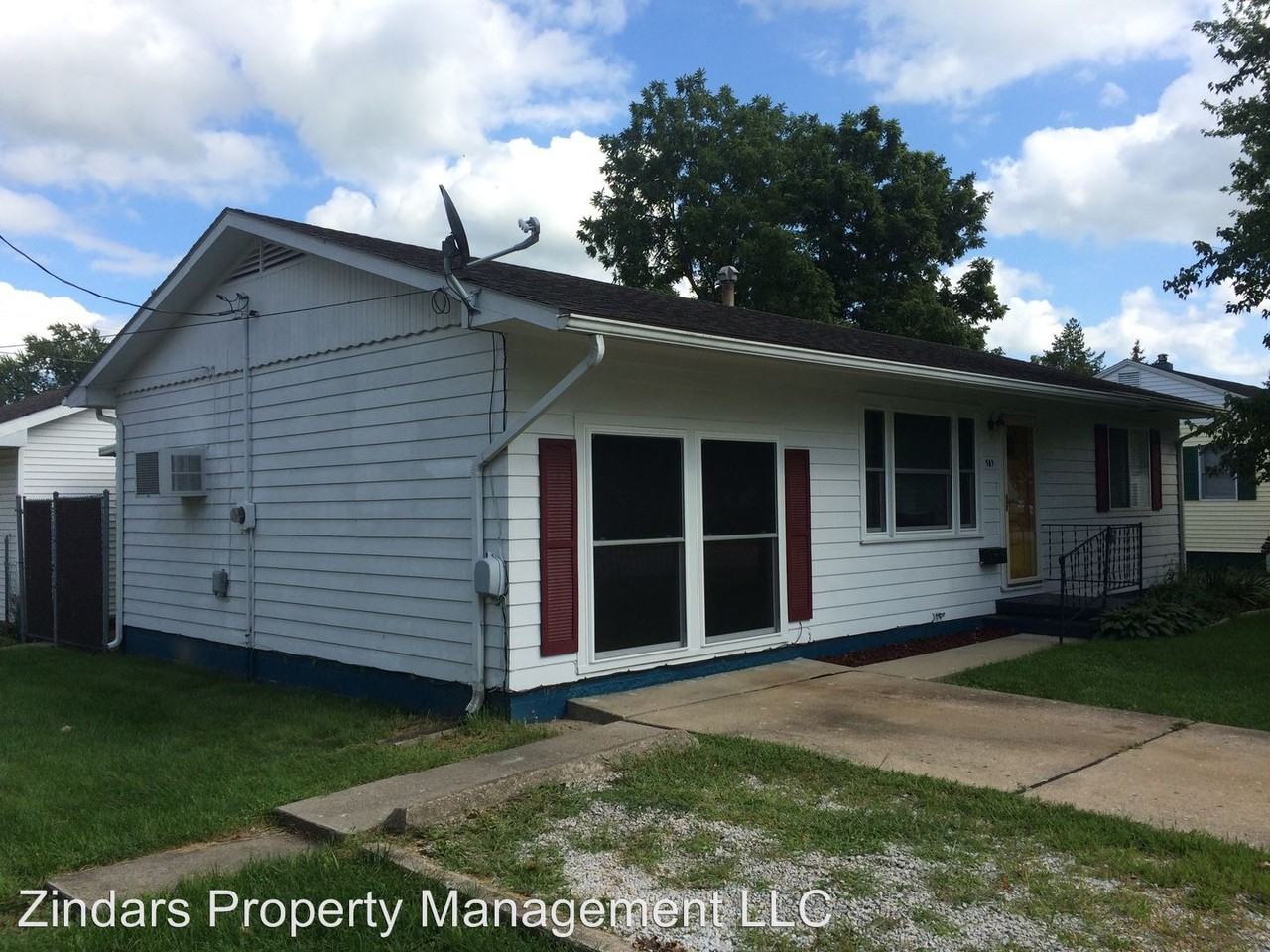 502 N Sandusky St - Photo 2 of 19