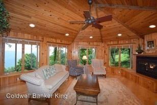 203 Laurel Ln - Photo 3 of 10