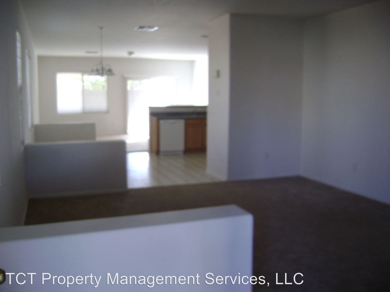 2463 E Del Rio Ct - Photo 2 of 6