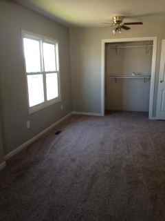 303 S Lakeside Dr - Photo 2 of 16