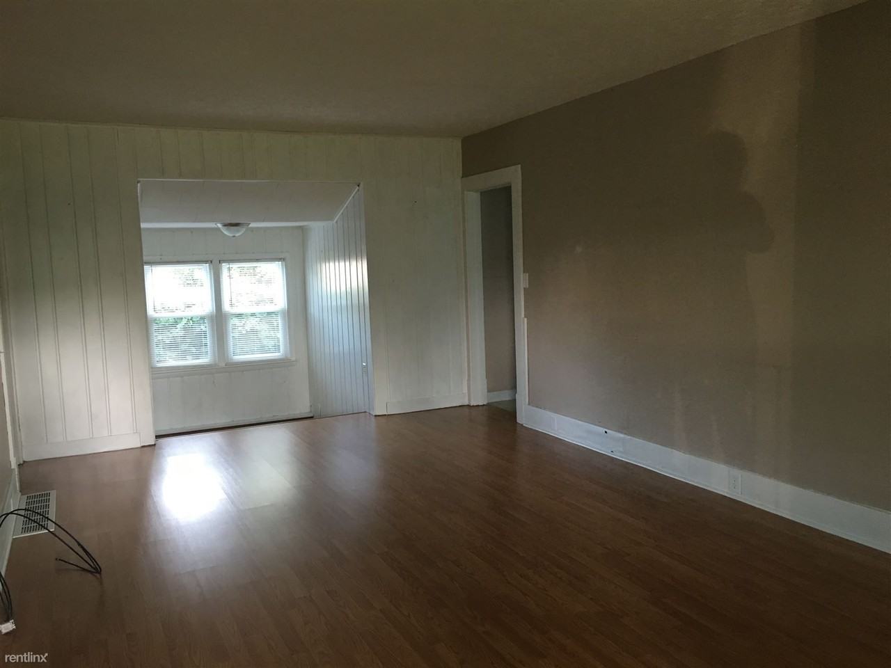 111 S Court Ave - Photo 2 of 7