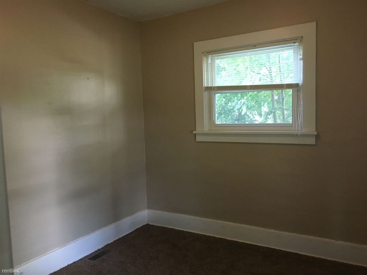 111 S Court Ave - Photo 3 of 7