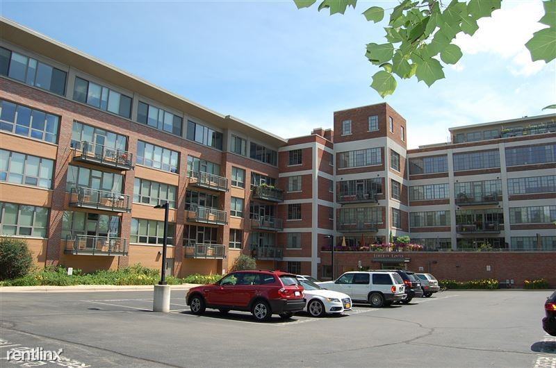 315 2nd St #202 - Photo 2 of 18