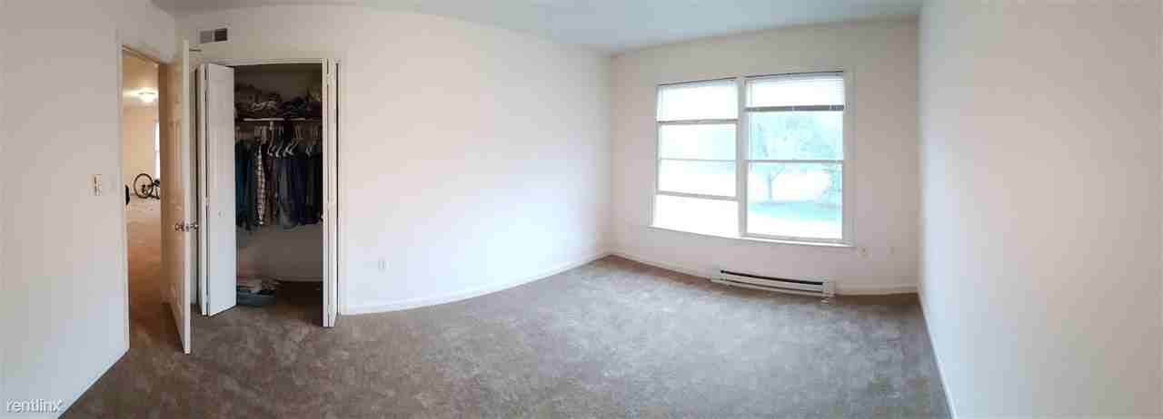 509 Lynnehaven Dr #9 - Photo 3 of 5