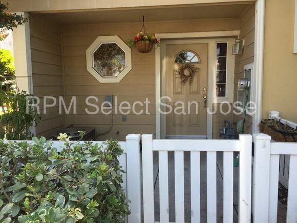 2421 Falk Ct - Photo 3 of 18