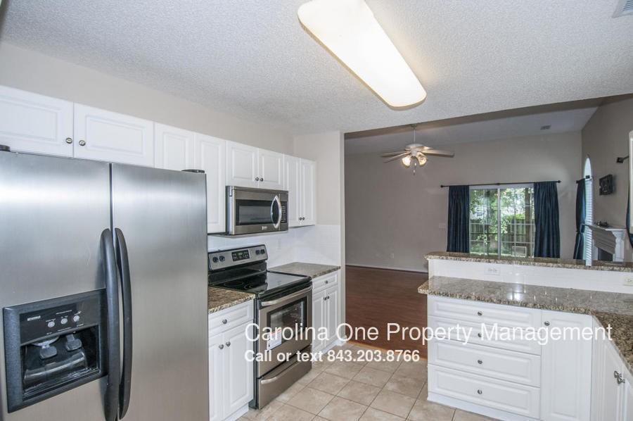 1709 Henley Ln - Photo 3 of 20