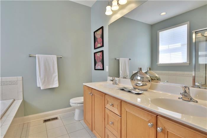 115 Keenan Way - Photo 2 of 40