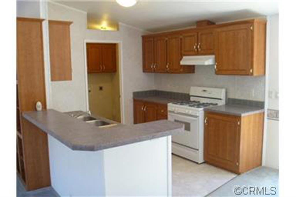 5665 Cody Dr - Photo 3 of 15