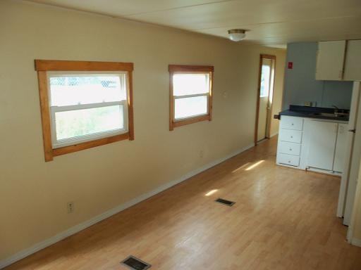 21 Franklin St - Photo 2 of 6