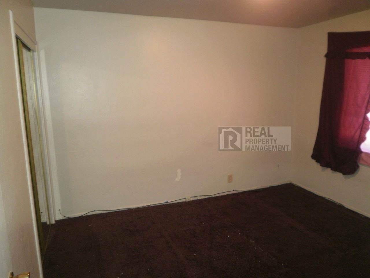 2324 92nd Ave - Photo 3 of 7