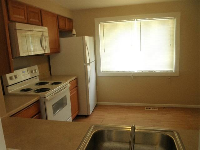 13 Bykes Ct - Photo 3 of 18