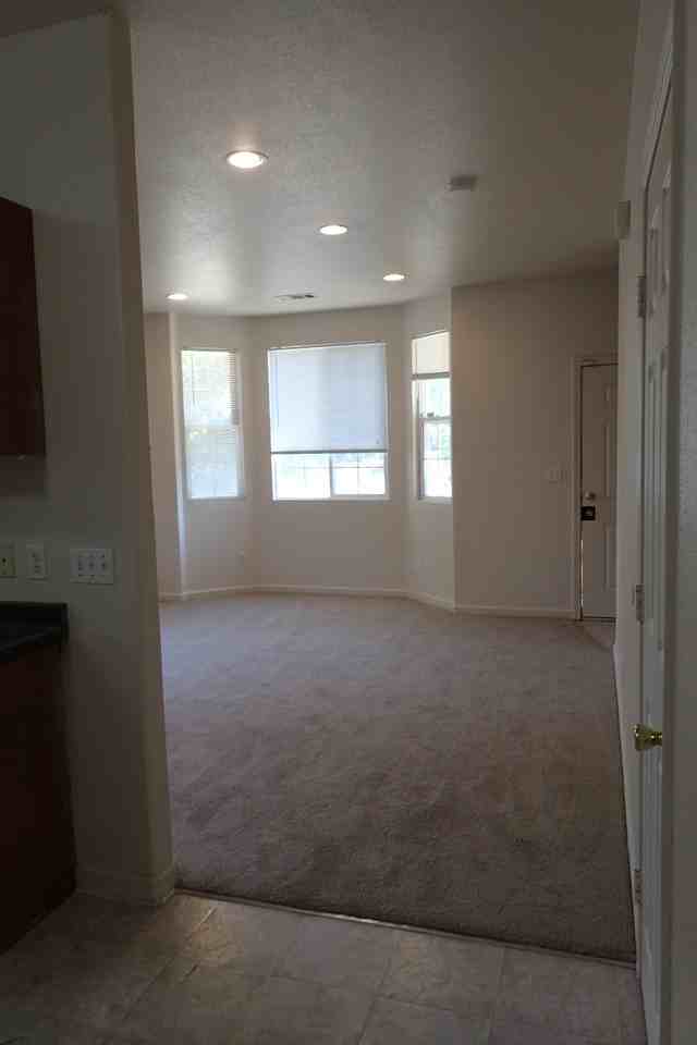 62 Butterworth Ave - Photo 3 of 18