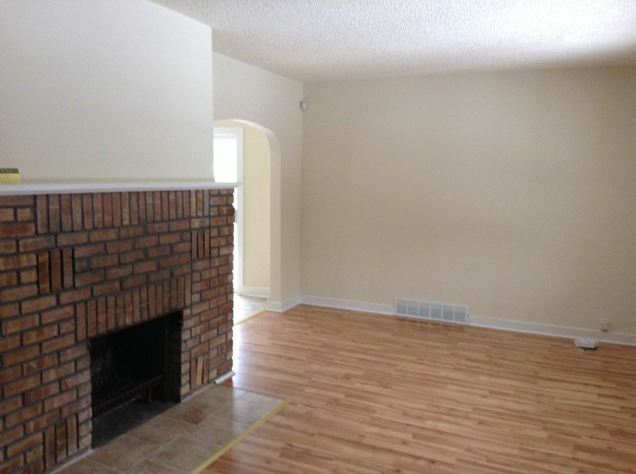 3924 143rd St - Photo 3 of 11