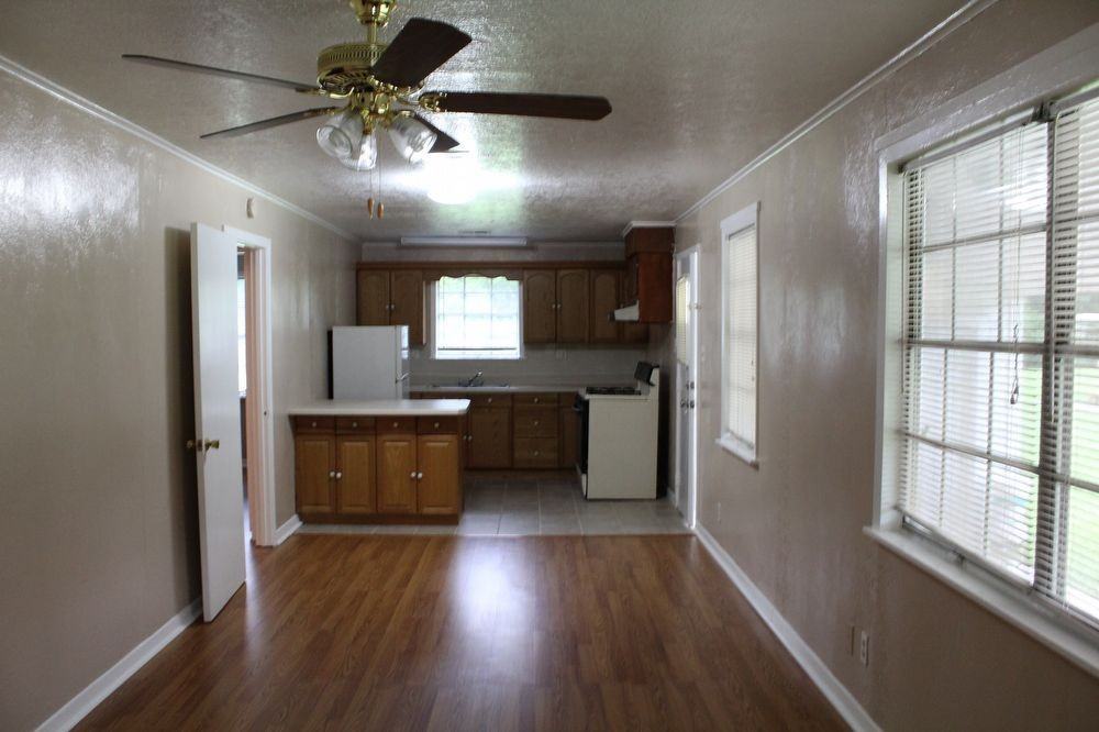 4297 Marie St - Photo 3 of 6