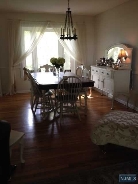 510 Howard St - Photo 3 of 11