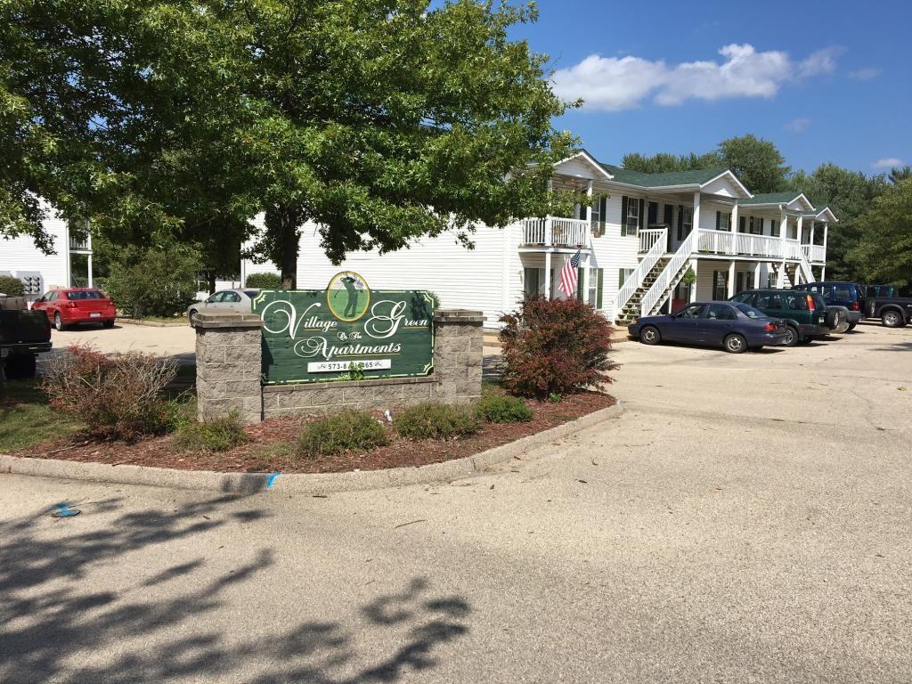 Village on the Green Apartments - Photo 2 of 17