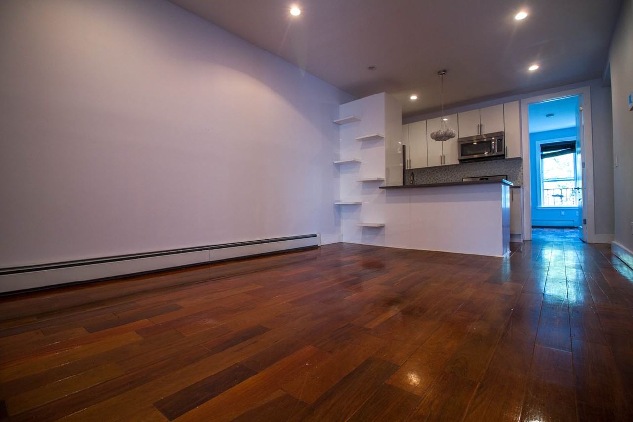 733 Lexington Avenue