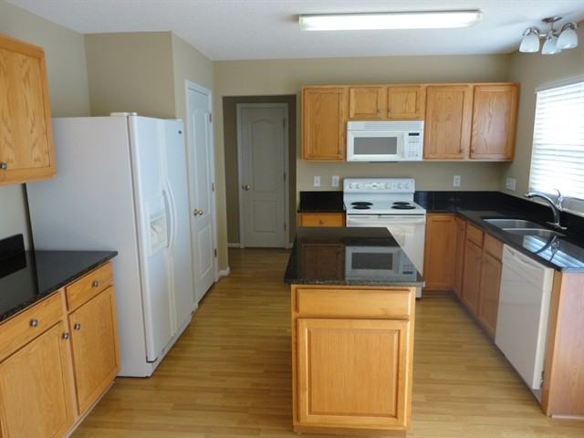 4036 Windstream Ct - Photo 3 of 8