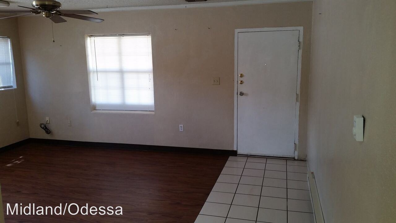 208 Mitchell St - Photo 3 of 6