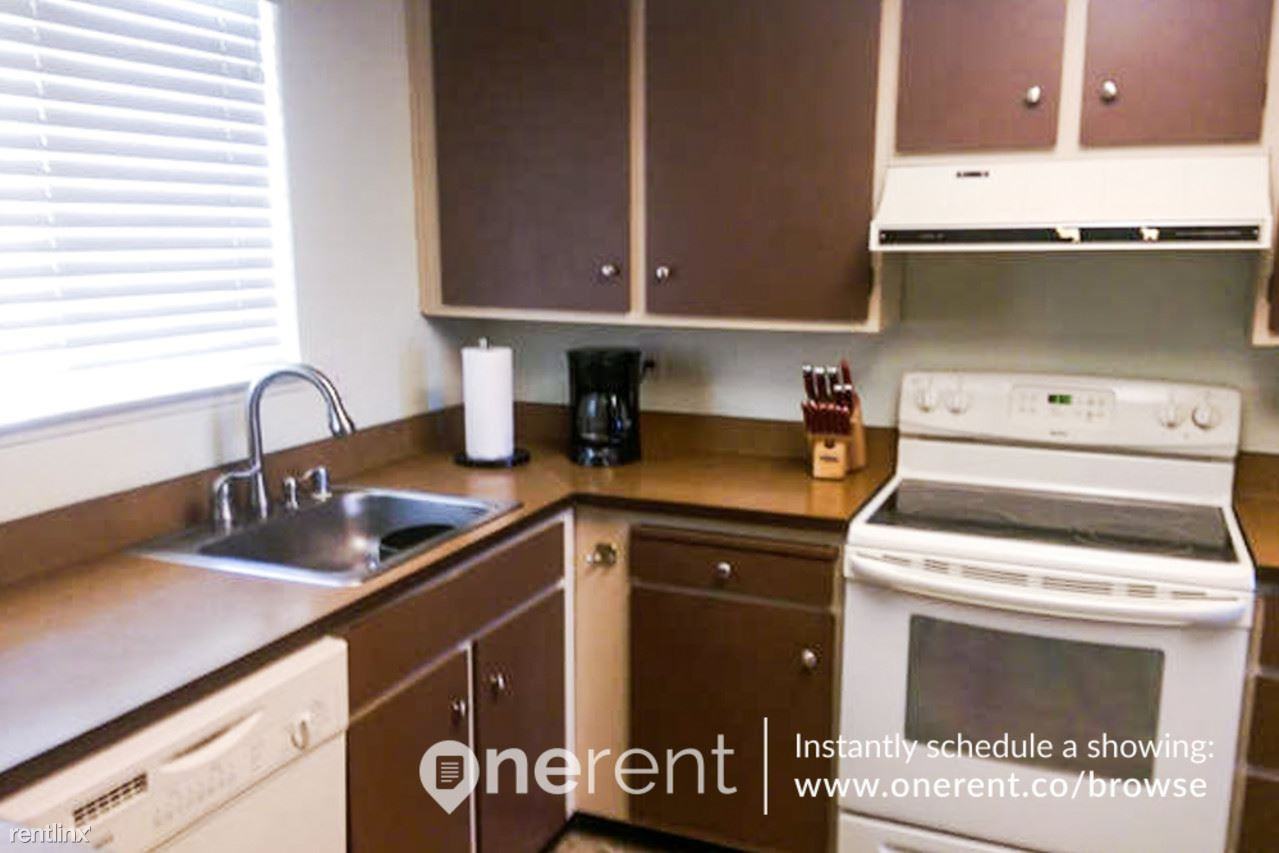 611 Lakehaven Terrace - Photo 2 of 9
